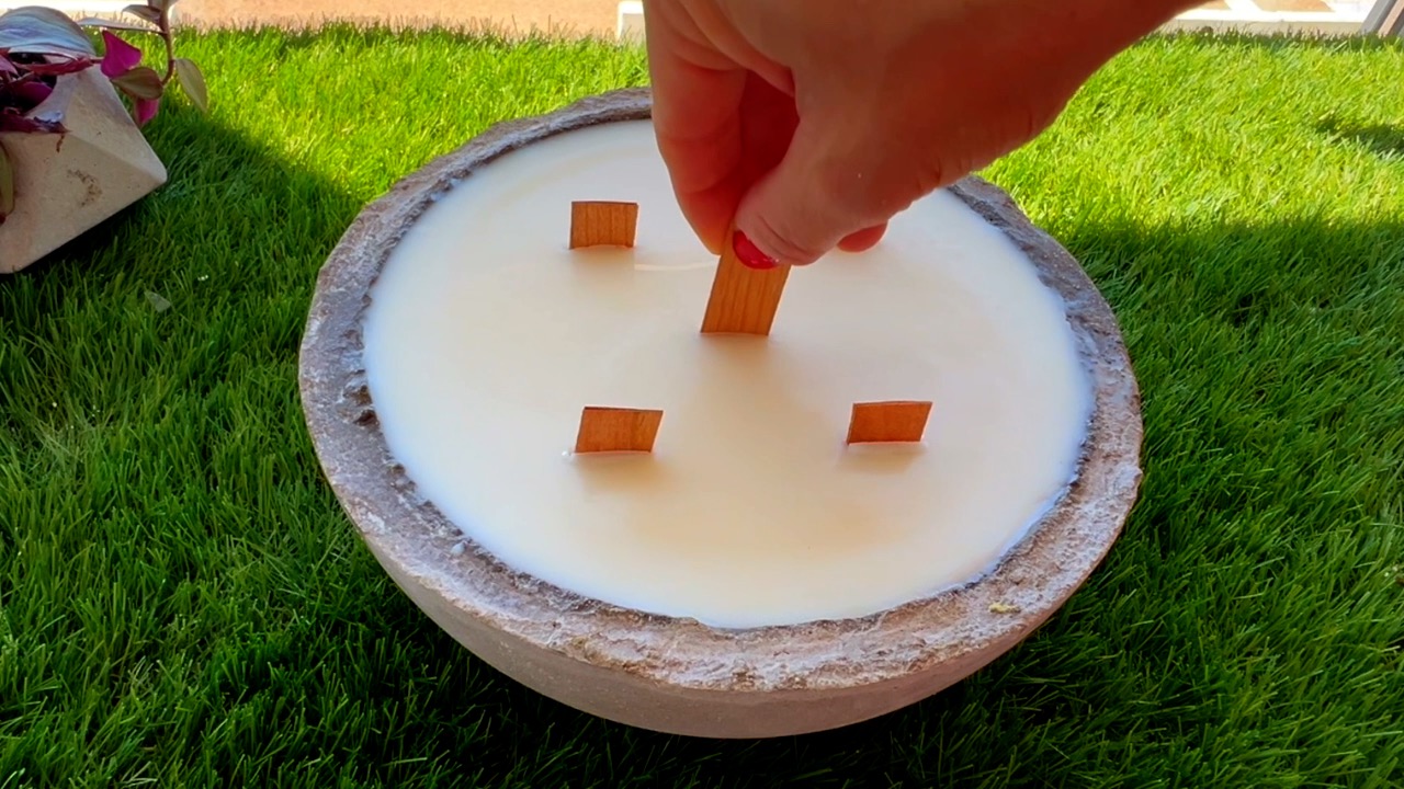 Cómo hacer velas de citronela en casa: receta fácil y natural.
